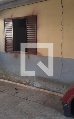 Casa à venda com 60m², 2 quartos e 1 vaga Casa à venda com 60m², 2 quartos e 1 vagaQuintal