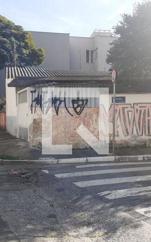 Casa à venda com 60m², 2 quartos e 1 vaga Casa à venda com 60m², 2 quartos e 1 vagaFachada