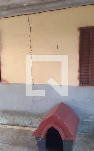 Casa à venda com 60m², 2 quartos e 1 vaga Casa à venda com 60m², 2 quartos e 1 vagaQuintal