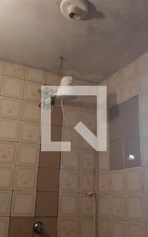 Casa à venda com 60m², 2 quartos e 1 vaga Casa à venda com 60m², 2 quartos e 1 vagaBanheiro
