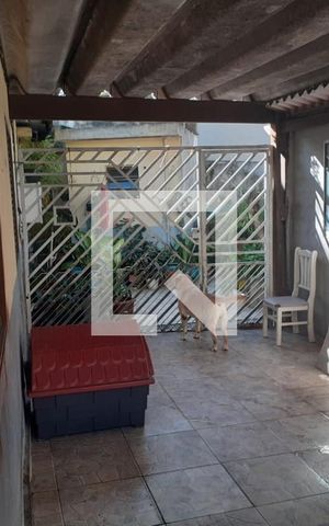 Casa à venda com 60m², 2 quartos e 1 vaga Casa à venda com 60m², 2 quartos e 1 vagaQuintal