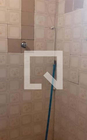 Casa à venda com 60m², 2 quartos e 1 vaga Casa à venda com 60m², 2 quartos e 1 vagaBanheiro