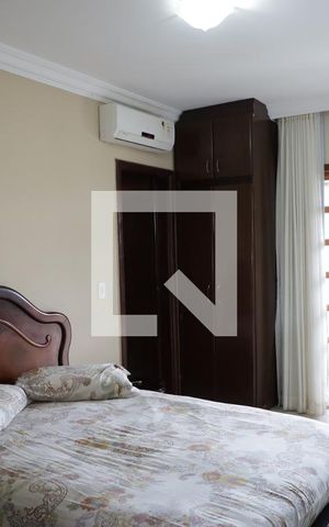 Casa de condomínio para alugar com 296m², 3 quartos e 2 vagasQuarto 3