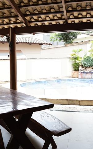 Casa de condomínio para alugar com 296m², 3 quartos e 2 vagasÁrea Externa