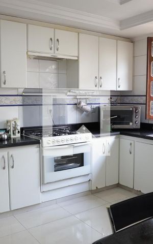 Casa de condomínio para alugar com 296m², 3 quartos e 2 vagasCozinha