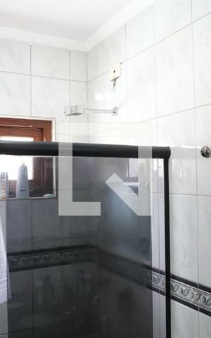 Casa de condomínio para alugar com 296m², 3 quartos e 2 vagasQuarto