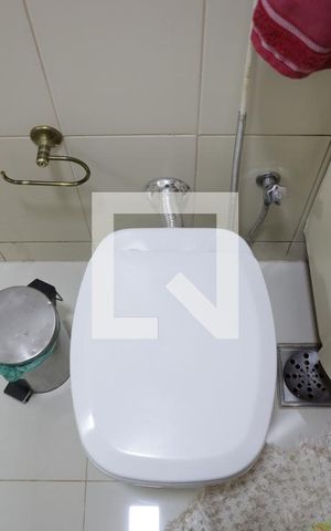 Casa de condomínio para alugar com 296m², 3 quartos e 2 vagasLavabo