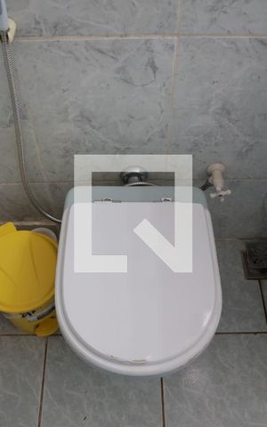 Casa de condomínio para alugar com 296m², 3 quartos e 2 vagasBanheiro