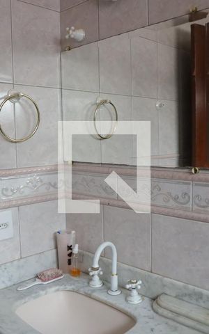 Casa de condomínio para alugar com 296m², 3 quartos e 2 vagasQuarto 2