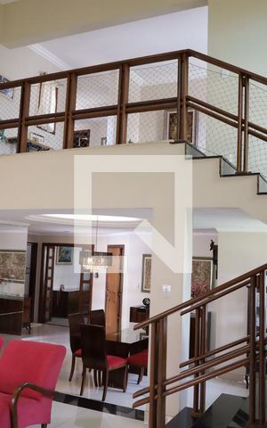 Casa de condomínio para alugar com 296m², 3 quartos e 2 vagasSala
