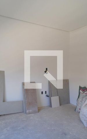 Casa de condomínio à venda com 128m², 3 quartos e 2 vagasSuíte