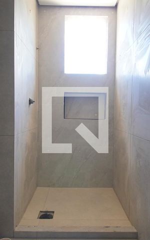 Casa de condomínio à venda com 128m², 3 quartos e 2 vagasBanheiro da Suíte