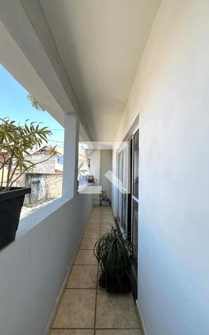 Casa à venda com 300m², 5 quartos e 3 vagas Casa à venda com 300m², 5 quartos e 3 vagasVaranda da Sala