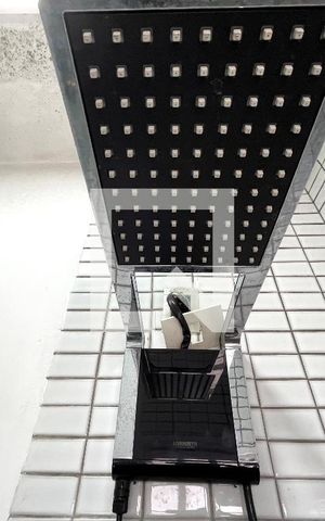 Casa à venda com 300m², 5 quartos e 3 vagas Casa à venda com 300m², 5 quartos e 3 vagasBanheiro Corredor