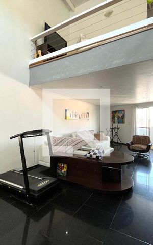 Casa à venda com 300m², 5 quartos e 3 vagas Casa à venda com 300m², 5 quartos e 3 vagasSala