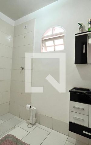 Casa à venda com 300m², 5 quartos e 3 vagas Casa à venda com 300m², 5 quartos e 3 vagasLavabo