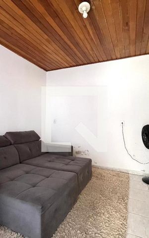 Casa à venda com 300m², 5 quartos e 3 vagas Casa à venda com 300m², 5 quartos e 3 vagasSala Edícula