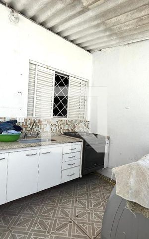 Casa à venda com 300m², 5 quartos e 3 vagas Casa à venda com 300m², 5 quartos e 3 vagasÁrea externa