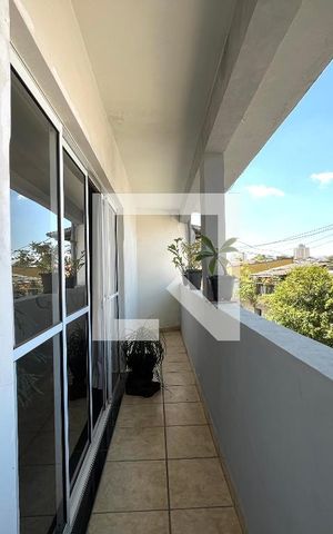 Casa à venda com 300m², 5 quartos e 3 vagas Casa à venda com 300m², 5 quartos e 3 vagasVaranda da Sala