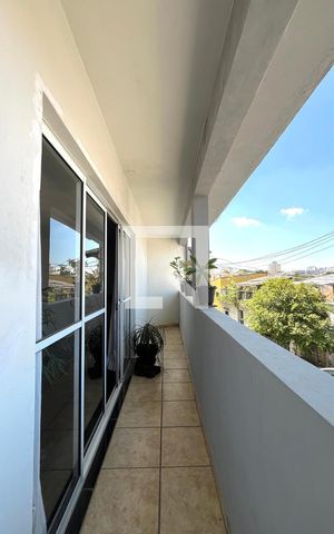 Casa à venda com 300m², 5 quartos e 3 vagas Casa à venda com 300m², 5 quartos e 3 vagasVaranda da Sala