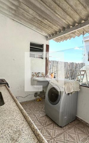 Casa à venda com 300m², 5 quartos e 3 vagas Casa à venda com 300m², 5 quartos e 3 vagasÁrea externa