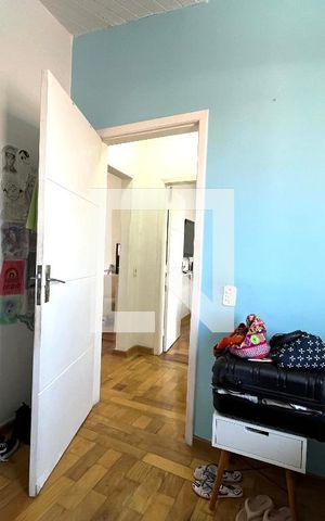 Casa à venda com 300m², 5 quartos e 3 vagas Casa à venda com 300m², 5 quartos e 3 vagasQuarto 2