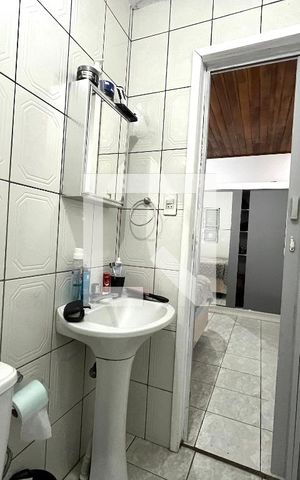 Casa à venda com 300m², 5 quartos e 3 vagas Casa à venda com 300m², 5 quartos e 3 vagasBanheiro da Suite Edícula