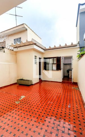 Casa para alugar com 170m², 3 quartos e 2 vagas Casa para alugar com 170m², 3 quartos e 2 vagasQuintal
