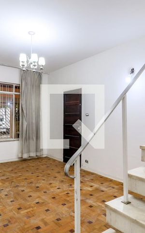 Casa para alugar com 170m², 3 quartos e 2 vagas Casa para alugar com 170m², 3 quartos e 2 vagasSala