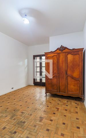 Casa para alugar com 170m², 3 quartos e 2 vagas Casa para alugar com 170m², 3 quartos e 2 vagasSuíte