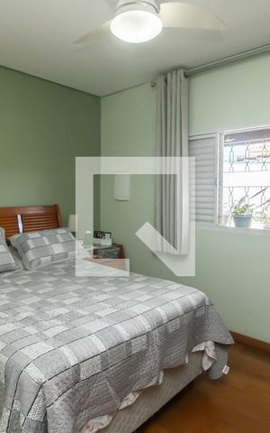Casa à venda com 200m², 3 quartos e 2 vagasSuite