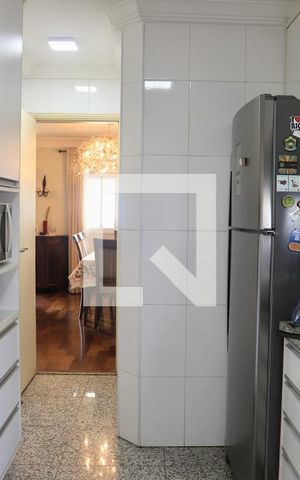 Apartamento para alugar com 136m², 3 quartos e 2 vagas Apartamento para alugar com 136m², 3 quartos e 2 vagasCozinha