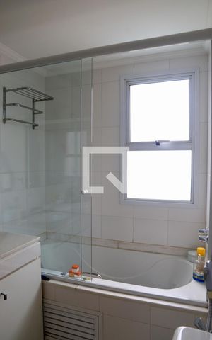 Apartamento para alugar com 136m², 3 quartos e 2 vagas Apartamento para alugar com 136m², 3 quartos e 2 vagasBanheiro da Suíte 2