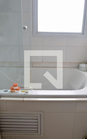 Apartamento para alugar com 136m², 3 quartos e 2 vagas Apartamento para alugar com 136m², 3 quartos e 2 vagasBanheiro da Suíte 2