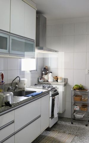 Apartamento para alugar com 136m², 3 quartos e 2 vagas Apartamento para alugar com 136m², 3 quartos e 2 vagasCozinha