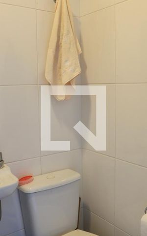 Apartamento para alugar com 136m², 3 quartos e 2 vagas Apartamento para alugar com 136m², 3 quartos e 2 vagasBanheiro de serviço