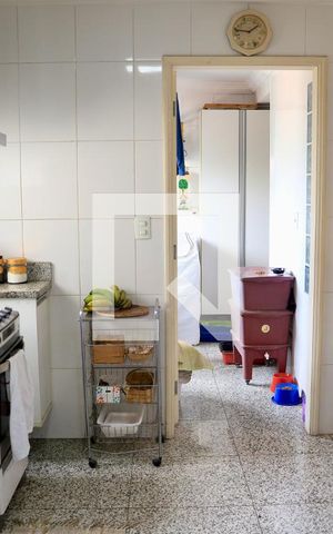 Apartamento para alugar com 136m², 3 quartos e 2 vagas Apartamento para alugar com 136m², 3 quartos e 2 vagasCozinha