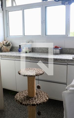 Apartamento para alugar com 136m², 3 quartos e 2 vagas Apartamento para alugar com 136m², 3 quartos e 2 vagasÁrea de Serviço