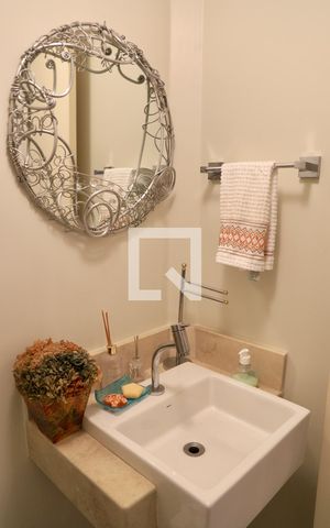 Apartamento para alugar com 136m², 3 quartos e 2 vagas Apartamento para alugar com 136m², 3 quartos e 2 vagasLavabo