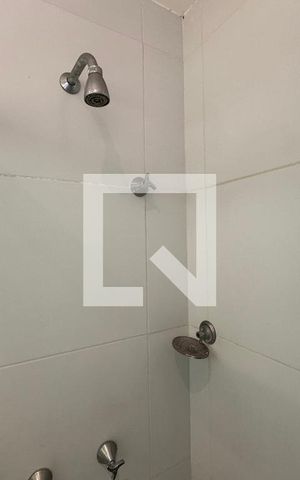 Casa de condomínio à venda com 260m², 5 quartos e 2 vagas Casa de condomínio à venda com 260m², 5 quartos e 2 vagasSuíte 5 - Banheiro