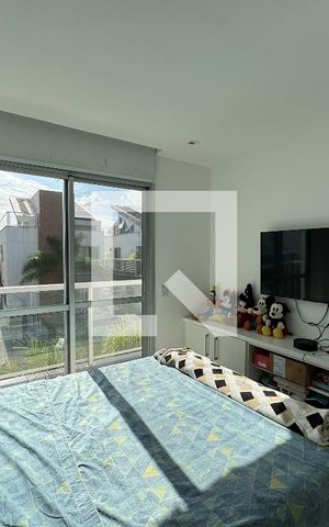 Casa de condomínio à venda com 260m², 5 quartos e 2 vagas Casa de condomínio à venda com 260m², 5 quartos e 2 vagasSuíte 3
