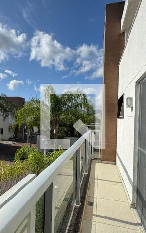 Casa de condomínio à venda com 260m², 5 quartos e 2 vagas Casa de condomínio à venda com 260m², 5 quartos e 2 vagasSuíte 3 - Varanda