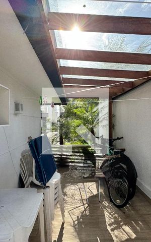Casa de condomínio à venda com 260m², 5 quartos e 2 vagas Casa de condomínio à venda com 260m², 5 quartos e 2 vagasÁrea externa