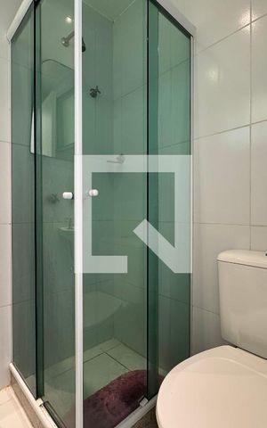 Casa de condomínio à venda com 260m², 5 quartos e 2 vagas Casa de condomínio à venda com 260m², 5 quartos e 2 vagasSuíte 5 - Banheiro