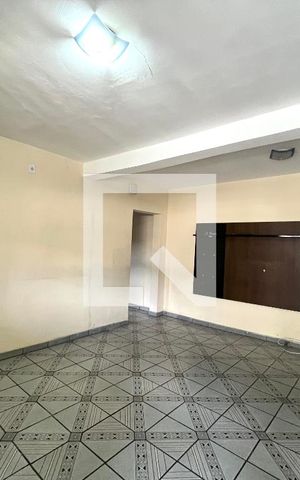 Casa à venda com 309m², 4 quartos e 2 vagas Casa à venda com 309m², 4 quartos e 2 vagasSala