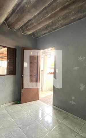Casa à venda com 309m², 4 quartos e 2 vagas Casa à venda com 309m², 4 quartos e 2 vagasQuarto de Serviço