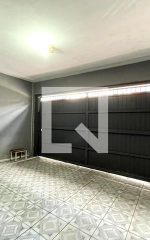 Casa à venda com 309m², 4 quartos e 2 vagas Casa à venda com 309m², 4 quartos e 2 vagasGaragem