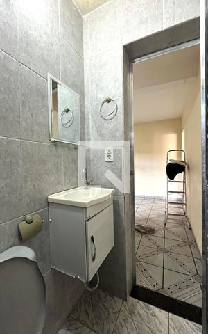 Casa à venda com 309m², 4 quartos e 2 vagas Casa à venda com 309m², 4 quartos e 2 vagasBanheiro Social