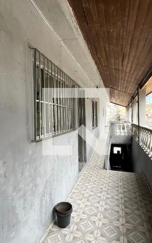 Casa à venda com 309m², 4 quartos e 2 vagas Casa à venda com 309m², 4 quartos e 2 vagasÁrea externa