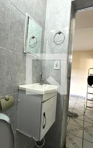 Casa à venda com 309m², 4 quartos e 2 vagas Casa à venda com 309m², 4 quartos e 2 vagasBanheiro Social